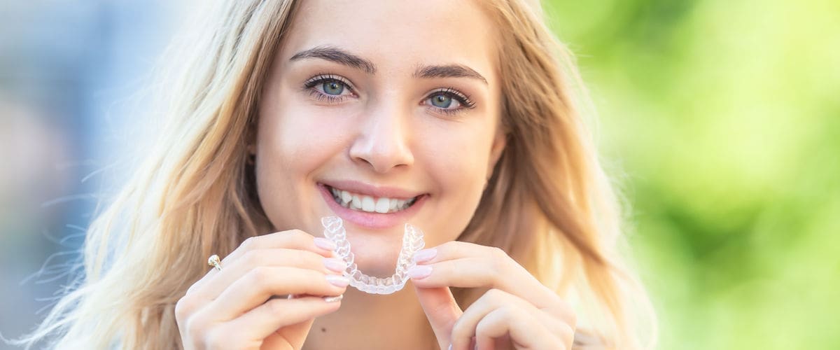 Invisalign dentist | patient with invisalign